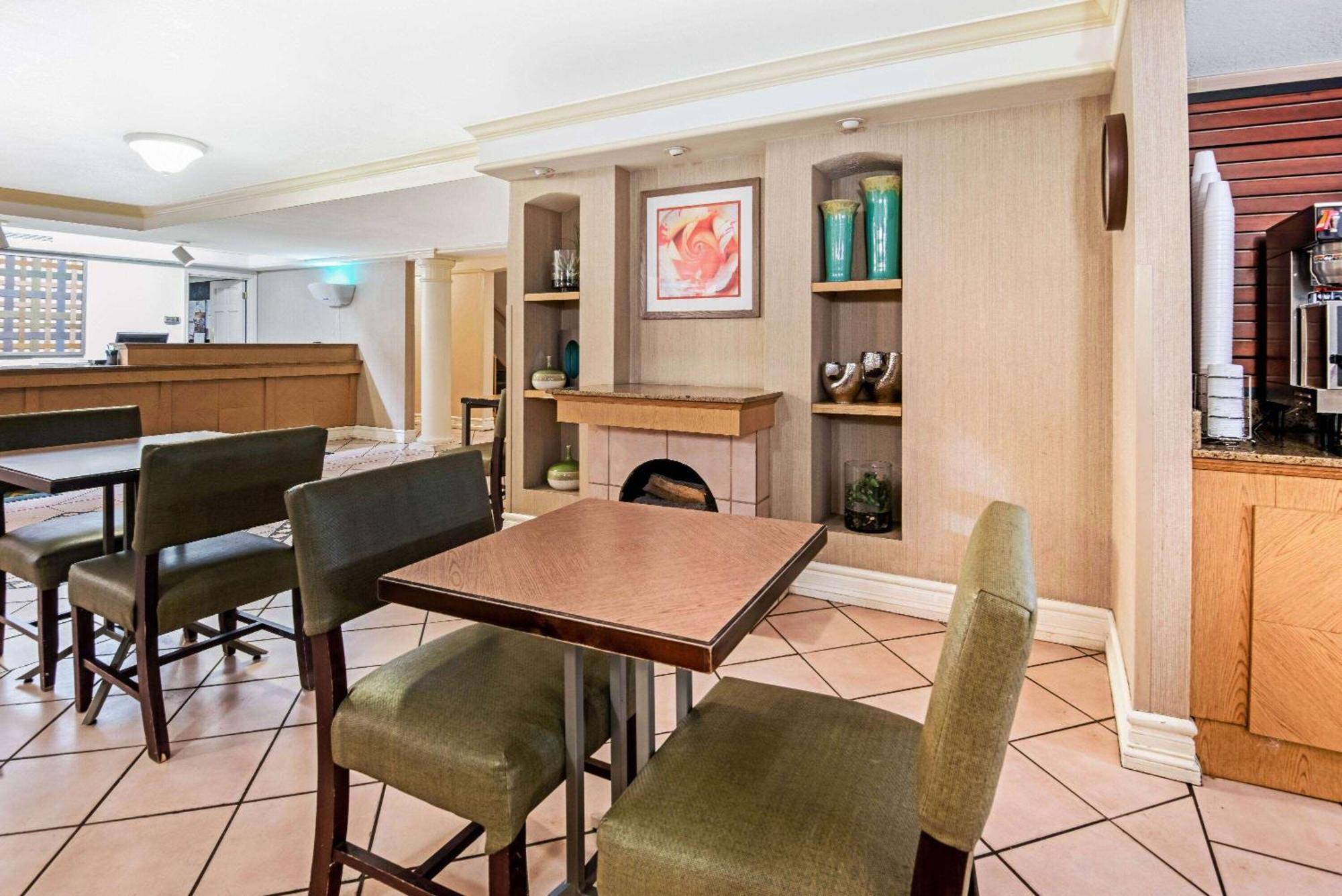 La Quinta Inn By Wyndham Amarillo Mid-City Buitenkant foto