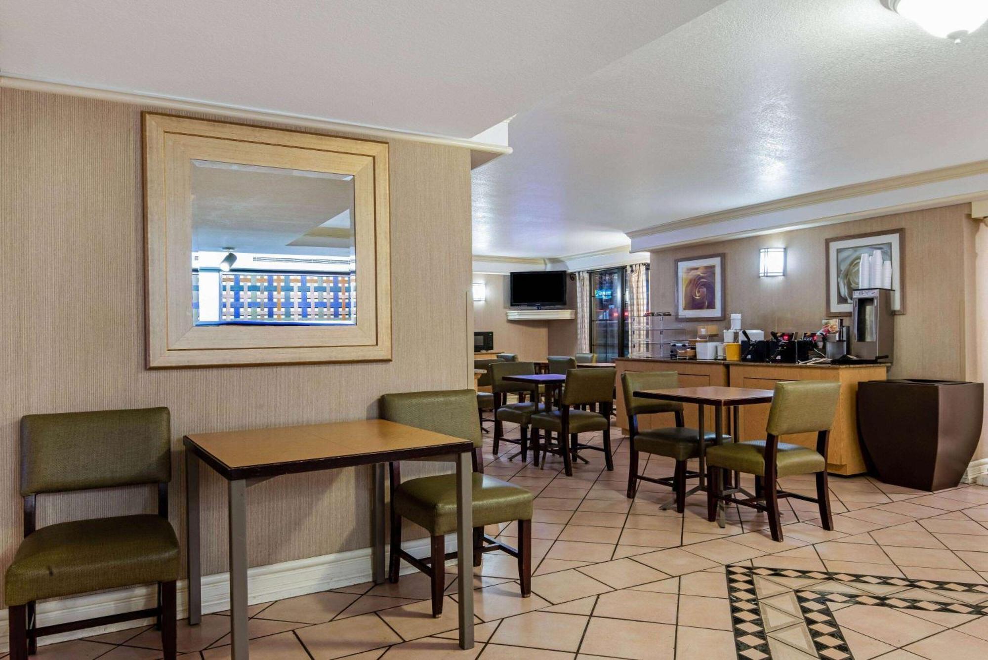 La Quinta Inn By Wyndham Amarillo Mid-City Buitenkant foto